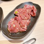 炭火焼肉ホルモンくう - コメカミ