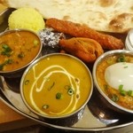 D-CHILI - ランチメニュー「ディチリスペシャルセット」（1400円）のカレー