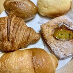 モン ファヴォリ - 料理写真:パン達