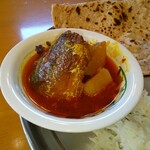 インディアン・レストラン　ロタ - サバとジャガイモのカレー