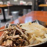 大阪焼肉 うしとみ - ナムル