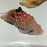 鮨 博多まつもと - あじ 葱生姜玉ねぎ擦りおろし載せ