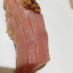 鮨 博多まつもと - メジマグロ 粒マスタード載せ