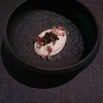 283524079 - 