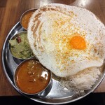 TOKYO BHAVAN - 日替わりカレー3種（1200円）