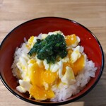 うしお - ニラ玉丼