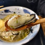 うしお - 大ぶりの牡蠣♪