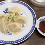 馨 らーめん - 水餃子（6個）380円