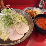 廣島つけ麺本舗 ばくだん屋 - 広島つけ麺（並）醤油だれ（20倍）＋きざみのり／究極の唐揚げ