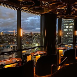 二人だけの非日常を◆全席ペアソファシート＆夜景パノラマビュー