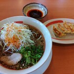 幸楽苑 - ブラック素ラーメン＋餃子セット+トッピング