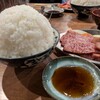 炭火焼肉 しちりんや