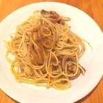 ぽるこ - スパゲッティ やわらかく煮こんだするめイカのトマトソース