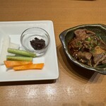 もつ鍋 慶州 - 野菜スティック　牛すじ煮込み