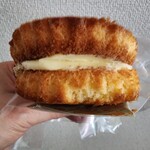 軽井沢フードギャラリー - チーズバーガー（中身）