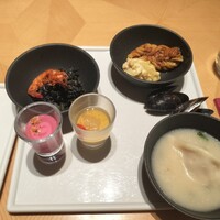 ブッフェアンドカフェ スロープサイドダイナー ザクロ - 