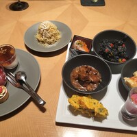 ブッフェアンドカフェ スロープサイドダイナー ザクロ - 
