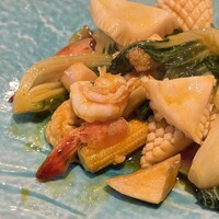 魚China YO - ・魚介と中国野菜のエビ醤炒め