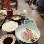 金時食堂 - 鯛のお造り、ごはん小、みそ汁、ぬた