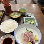 金時食堂 - 鯛のお造り、ごはん小、みそ汁、ぬた