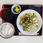 白保食堂 - ゴーヤチャンプル定食