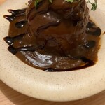 博多おでんと黒毛和牛の店 くろこ - 大根とタンシチュー