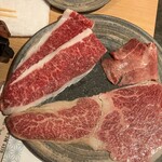 博多おでんと黒毛和牛の店 くろこ - A5牛盛り合わせ