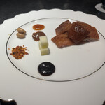 仁修樓 - 北京ダック　6種醬鴨出汁肉付き鴨
      