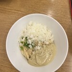 金麺と金蕎麦 - 牡蠣の和え玉＋玉ねぎ増し（700円）