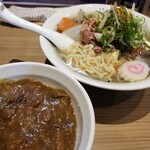 Rock’anDo - 牛すじ煮込みそば＋牛すじきのこカレー