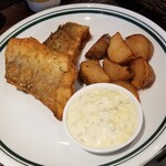 CHILLAX BURGERS&WINE - フィッシュ＆チップス