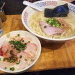 塩そば専門店 桑ばら - トロ鰹の丼とイリコ鰹出汁の塩そば定食