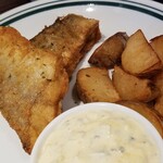 CHILLAX BURGERS&WINE - フィッシュ＆チップス