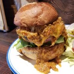 CHILLAX BURGERS&WINE - カレーバーガー