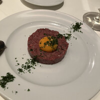 ヌガ - 桜肉のタルタル