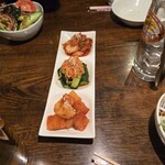 ホルモンさわ - キムチ盛り合わせ