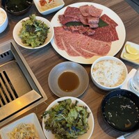 焼肉うしごろ 新宿三丁目店 - 