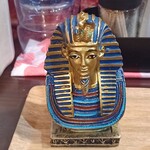 キッチン あずま - ファラオっぽい像(笑)