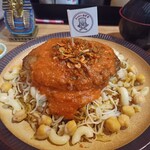 キッチン あずま - コシャリ／ハンバーグのせ＠アップ