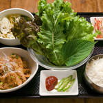 Korean Organic nabi - 豚辛炒めのサンパブ