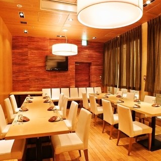 個室12名様～最大１００名様、貸し切り180名様承ります