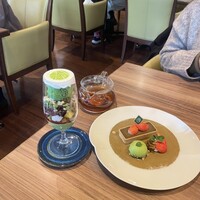 RESTAURANT 1899 OCHANOMIZU - 抹茶パフェ　和紅茶シフォンケーキ