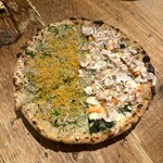 東灯 - 大山こむぎのピザ (ハーフ&ハーフ)