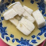 京つけもの 打田漬物 錦小路店 - 薄い緑色の塊がわさび