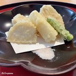 日本料理 藤井 - 名物の胡麻豆富に旬菜の天ぷら