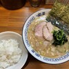 横浜豚骨醤油ラーメンYOLO