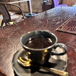 reimei cafe - 古民家家具が並びます