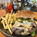 髙橋バーガー - 2025.2マンスリー　THB的鹿肉のフィリーチーズステーキ風バーガー