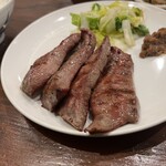 牛たん料理 閣 ブランドーム本店 - 肉味噌も絶品