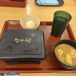 なか卯 豊洲店 - 絶品親子重、季節の具だくさんみそ汁